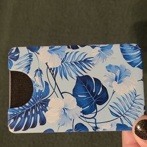 NWOT Pop Socket Wallet